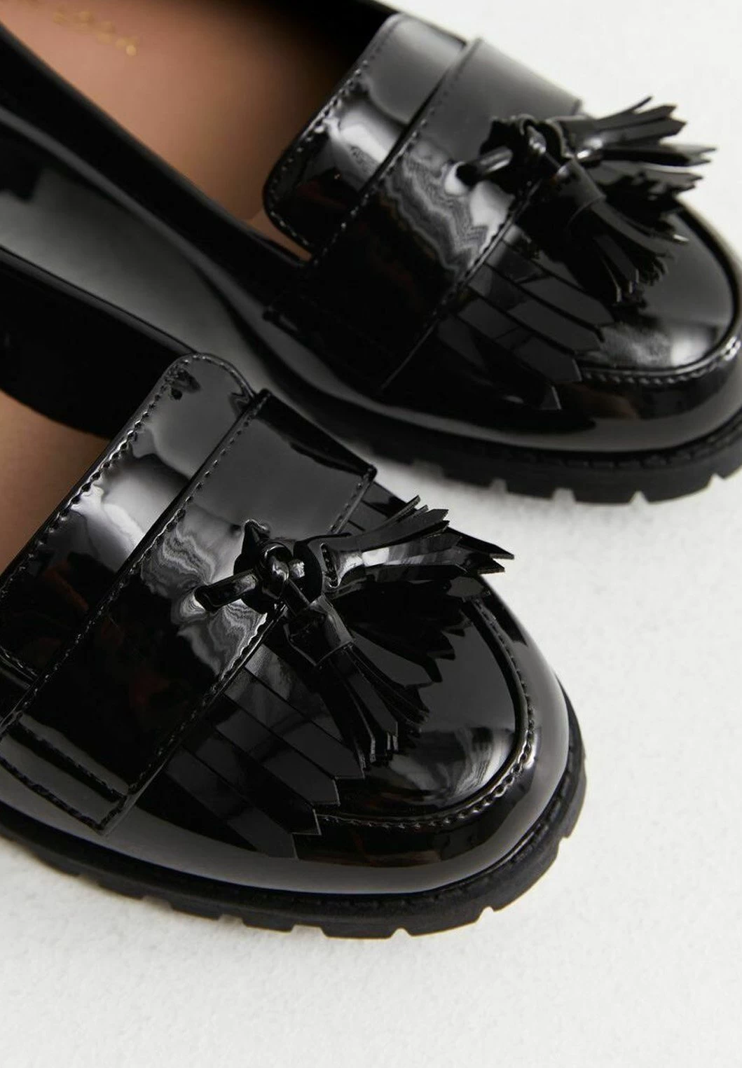 Wide Fit Patent Chunky Fringe Loafers - Scarpe Senza Lacci - Black - immagine 3