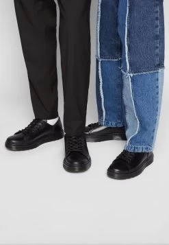 Dr. Martens DanteStringate SportiveBlack Donna Scarpe Piatte DO215A00W-Q11