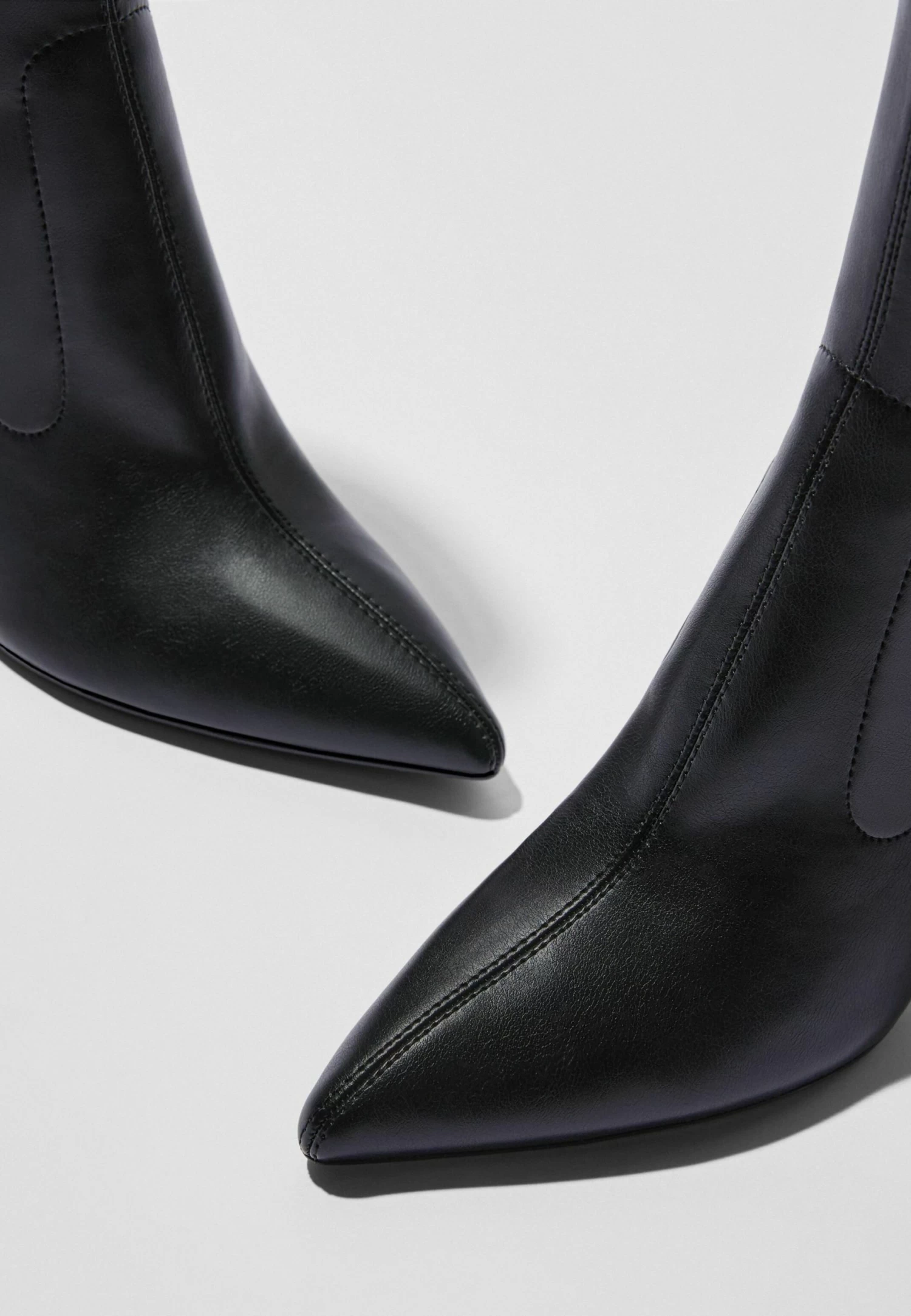 BERSHKA Fitted - Decolleté - Black - immagine 7