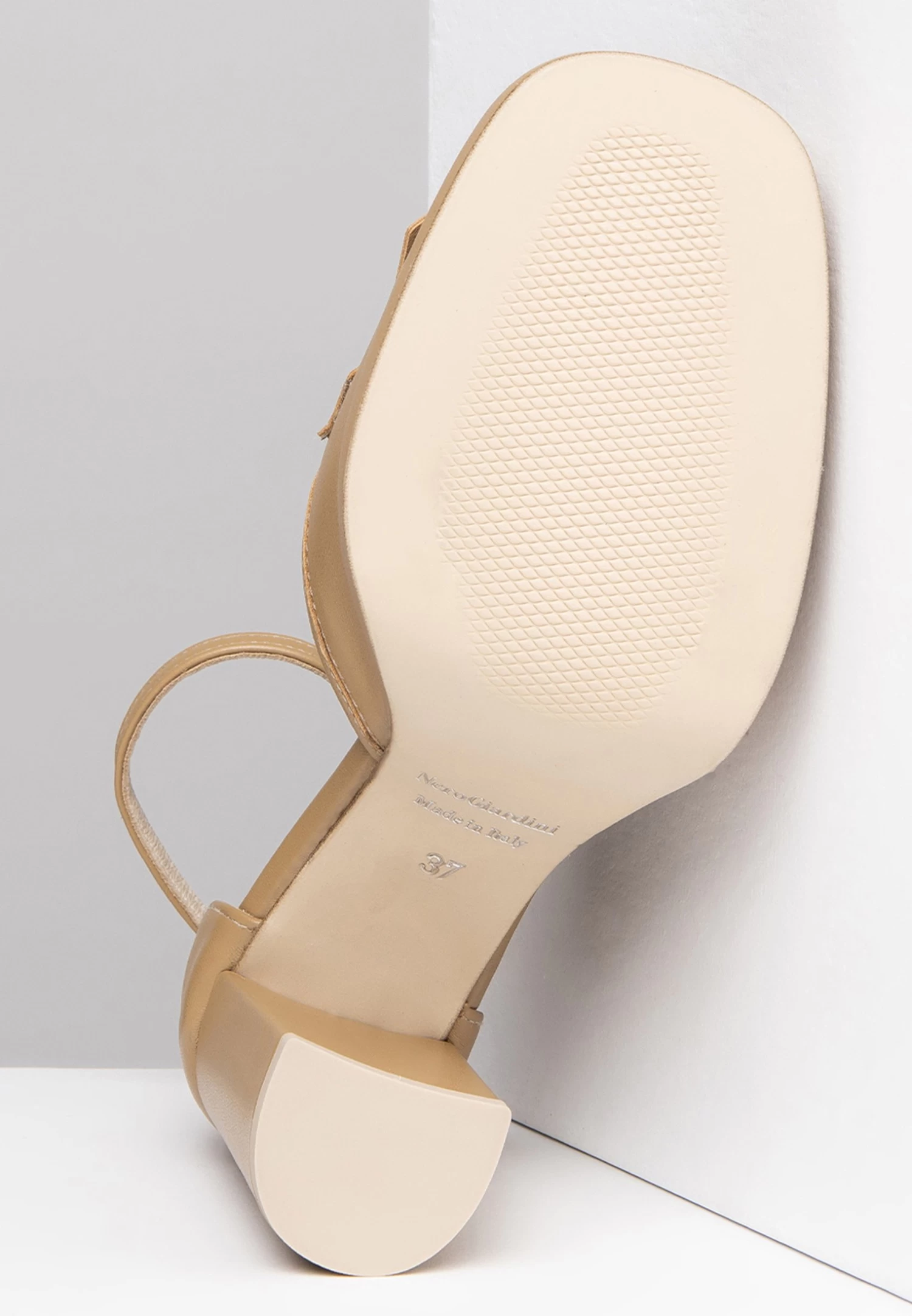 NeroGiardini DecolletéCorda Donna Scarpe Con Tacco NET11B04U-B11 - immagine 5