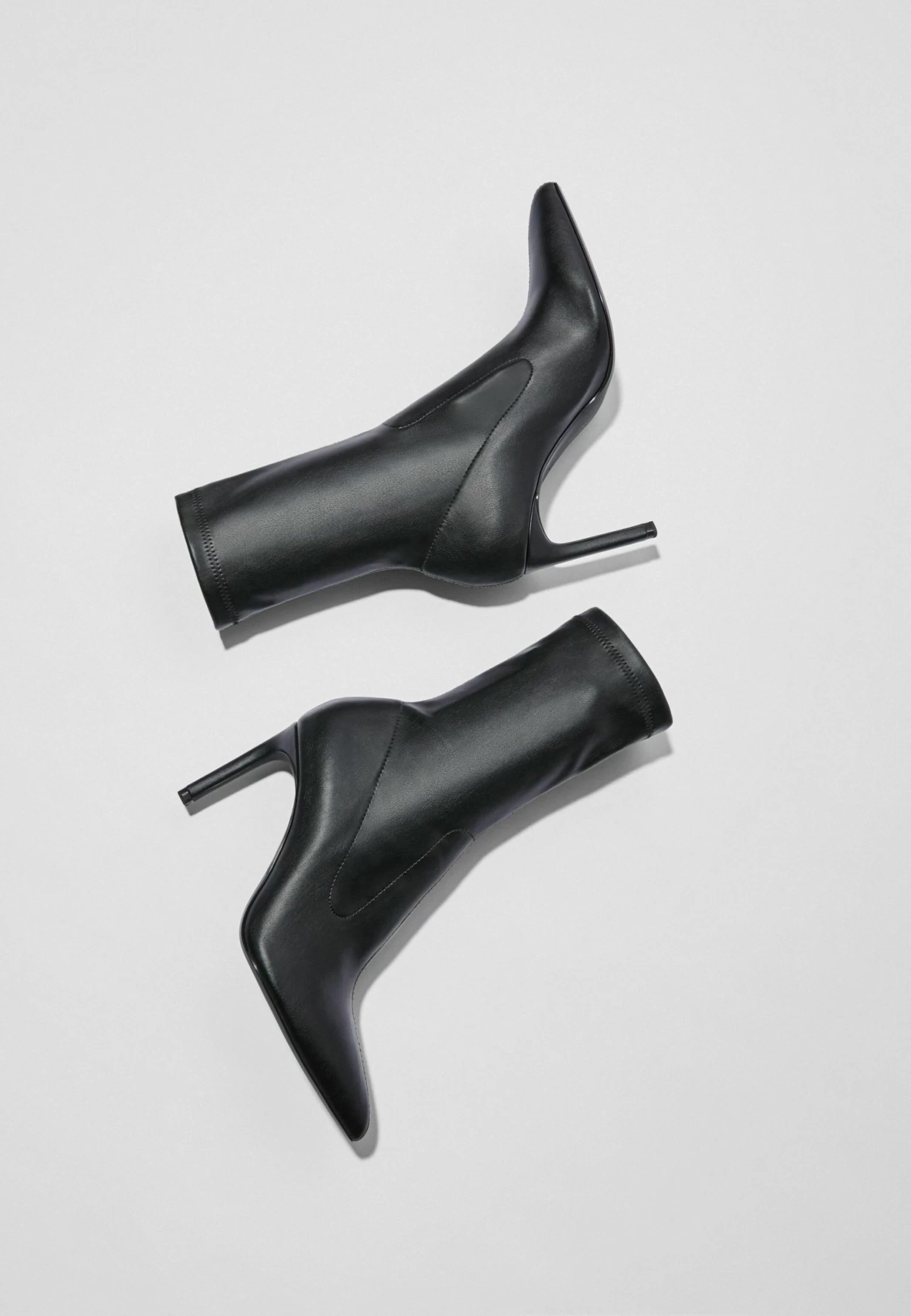 BERSHKA Fitted - Decolleté - Black - immagine 5